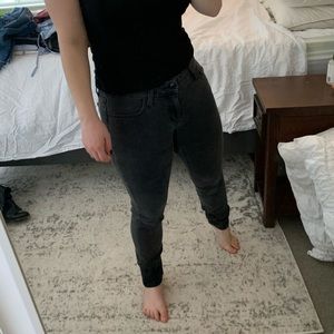 Joe’s Jeans Skinny Washed Black Honey Skinny fit.